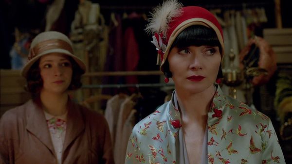 Los misteriosos asesinatos de Miss Fisher - Milagro de sirena