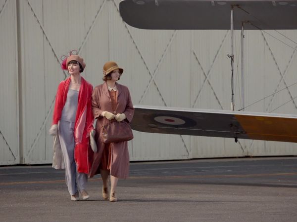 Los misteriosos asesinatos de Miss Fisher - Asesinato de altos vuelos