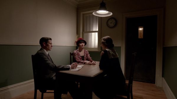 Los misteriosos asesinatos de Miss Fisher - Asesinato y Mozzarella