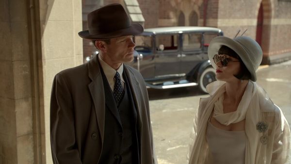 Los misteriosos asesinatos de Miss Fisher - Juego, set y asesinato