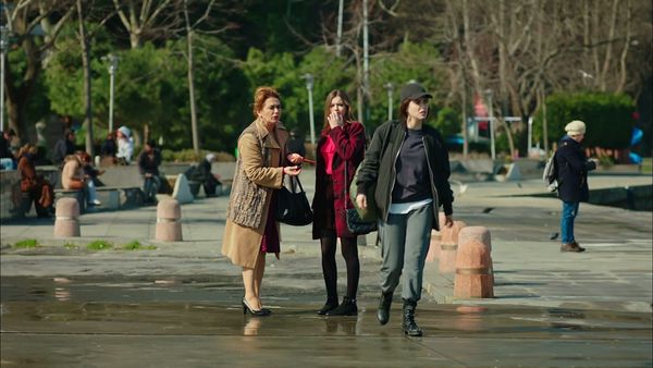 Señora Fazilet Y Sus Hijas - Episodio 1