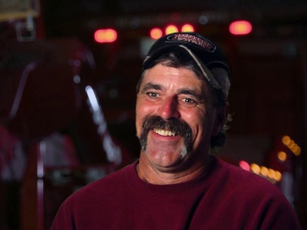 Heavy Rescue: 401 - Honour Guard