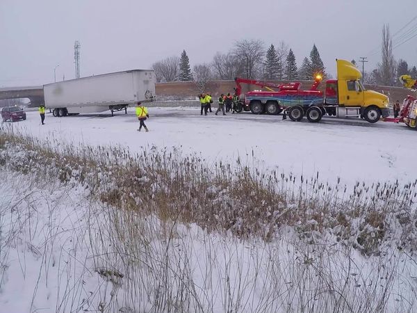 Heavy Rescue: 401 - This is chaos