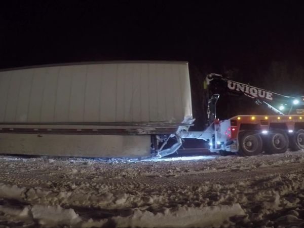 Heavy Rescue: 401 - A really long night