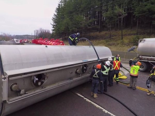 Heavy Rescue: 401 - Always a danger