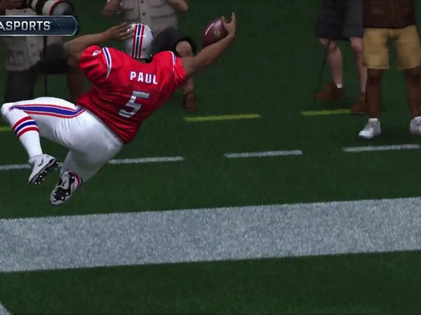 LazarBeam - Giant Players vs. Tiny Players in Madden NFL / 1 vs. 100 in PlayerUnknown's Battlegrounds