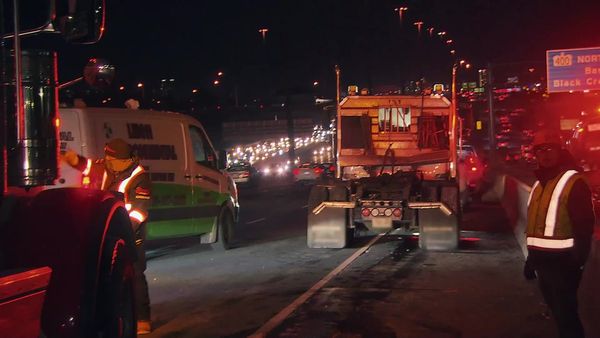 Heavy Rescue: 401 - Holy Mackerel, What a Mess
