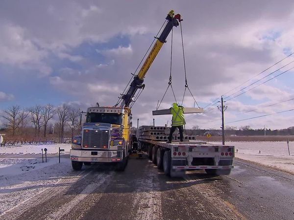 Heavy Rescue: 401 - In for the Long Haul