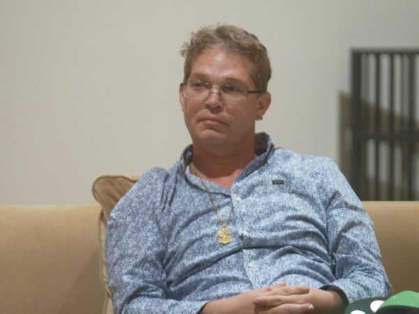 Caught In The Act: Unfaithful - Jeg så dig sutte tæer...