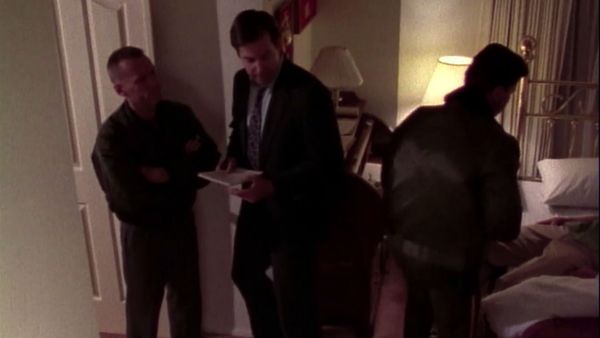 Unsolved Mysteries with Dennis Farina - Episode: 3