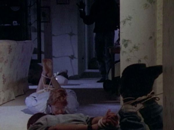 Unsolved Mysteries with Dennis Farina - Episode: 9
