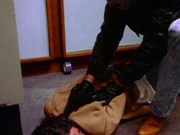 Unsolved Mysteries with Dennis Farina - Episode: 15