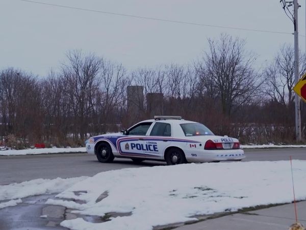 Heavy Rescue: 401 - A Hail Mary Move