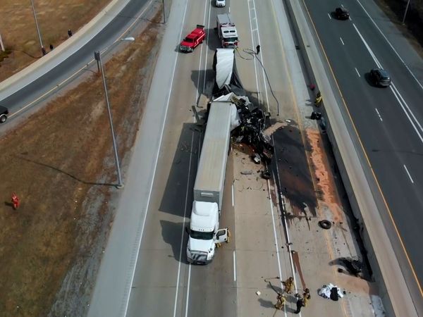 Heavy Rescue: 401 - Become One with the Truck