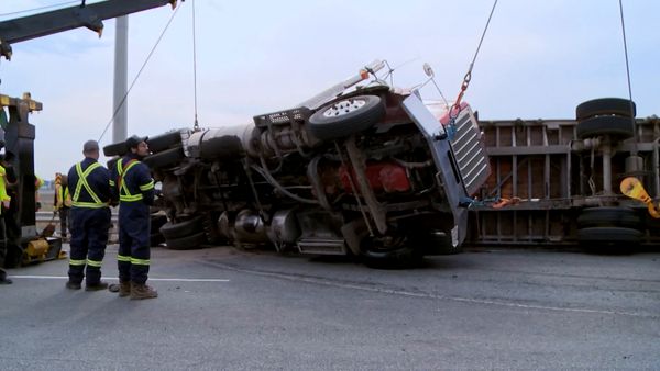 Heavy Rescue: 401 - Get Back Up