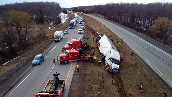 Heavy Rescue: 401 - We're in Trouble Here Now