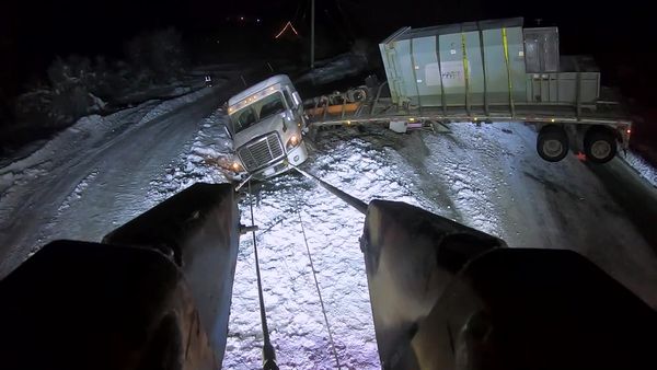 Highway Thru Hell - Wreck And Rebuild