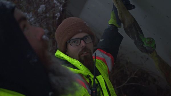 Highway Thru Hell - Brothers In Tow