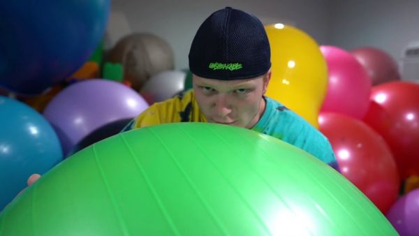 Unspeakable - Filling My House with Giant Balls / Turning My House Into a Beach