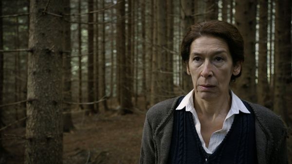 Vier Frauen und ein Todesfall - Handkuss