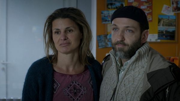 Vier Frauen und ein Todesfall - Schandgold