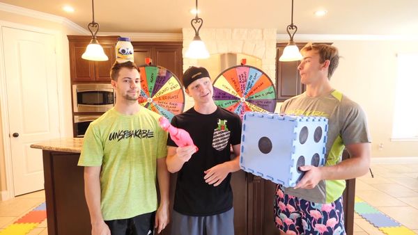 Unspeakable - World's Biggest Gameboard!
