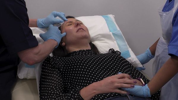 Skin A&E - Episode 9