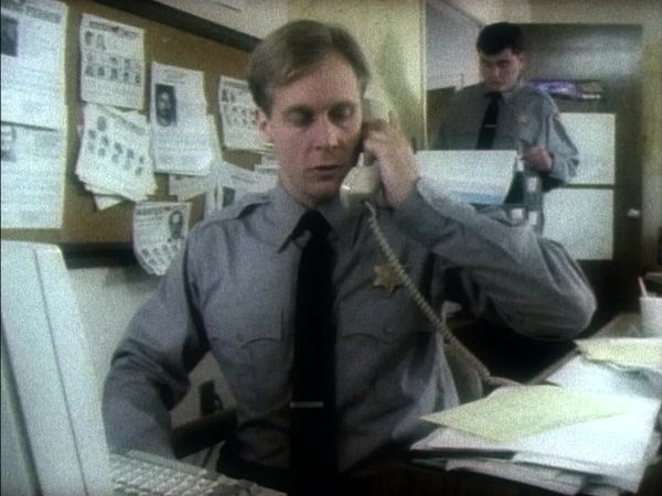 Unsolved Mysteries with Dennis Farina - Episode: 6