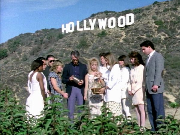 Unsolved Mysteries with Dennis Farina - Episode: 17
