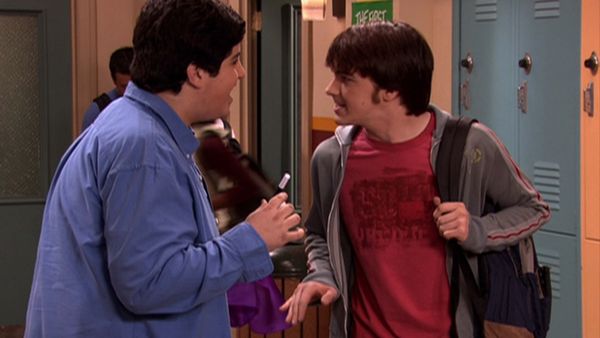 Drake and Josh - Futbol