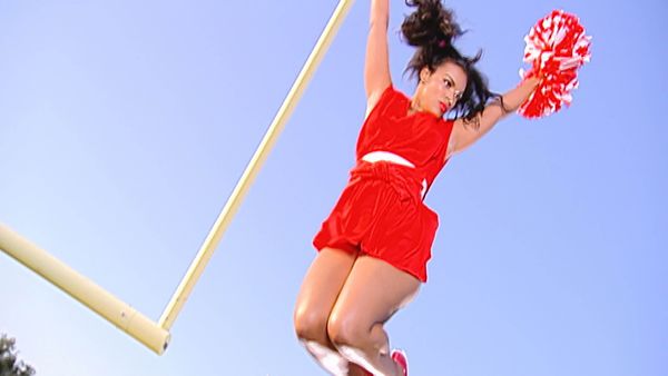 America's Next Top Model - The Girl Who Sings for Alicia Keys
