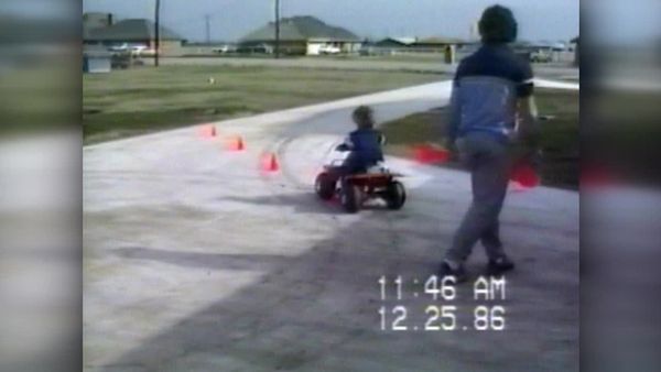 America's Funniest Home Videos - Simian Silliness, The Toy Department and Down on the Farm