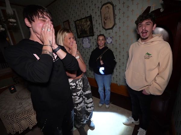 Sam and Colby - The Most Haunted House in the US