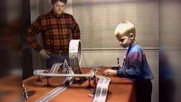 America's Funniest Home Videos - Oddball Animals, Toy Trouble and Kid Stuff