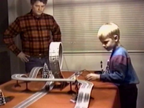 America's Funniest Home Videos - Oddball Animals, Toy Trouble and Kid Stuff