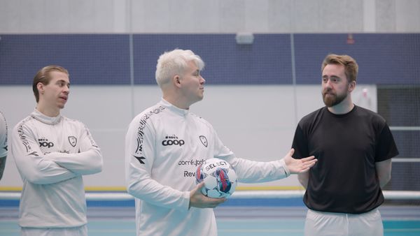 Velkommen til Hulløy 2 - Episode 205