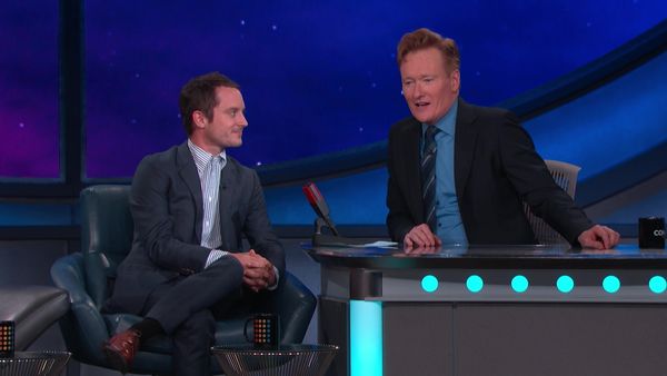 Conan at Comic-Con - Conan: Conan at Comic Con - Elijah Wood & Chris Hardwick (7/8/15)
