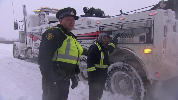 Heavy Rescue: 401 - Snow Screws Everything Up