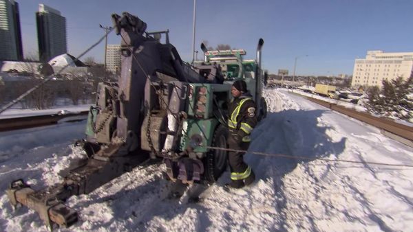 Heavy Rescue: 401 - No Time Like the Present