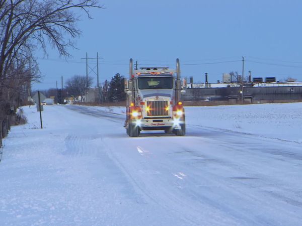 Heavy Rescue: 401 - Deep, Steep and Stuck