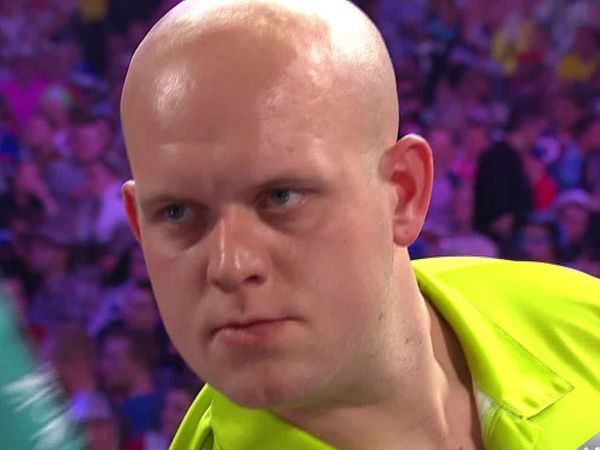 PDC Darts Classics - PDC World Championships, Semi-Final: Michael van Gerwen Vs Rob Cross