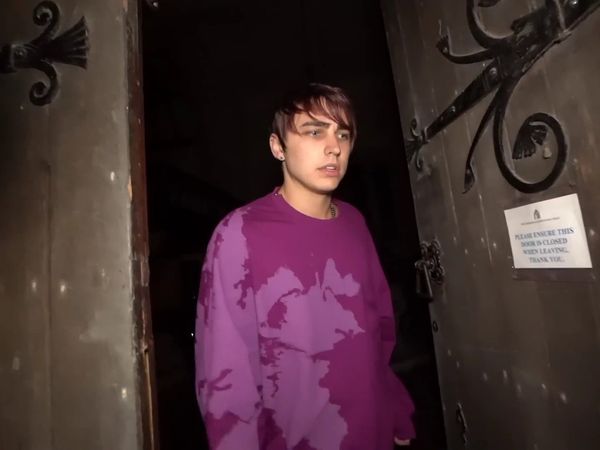 Sam and Colby - Secrets of the Ouija Board / The Graveyard