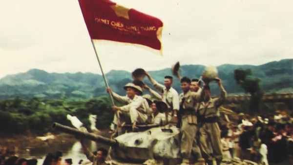 The Vietnam War In Color - Dominoes and Death