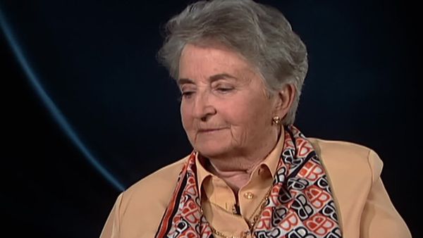 Auschwitz - Voices of 44 Survivors - The Camp