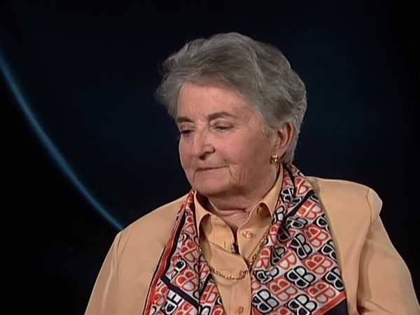 Auschwitz - Voices of 44 Survivors - The Camp
