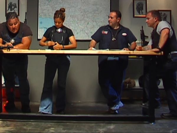 Fugitivos de la ley: Los Ángeles - Episodio 10