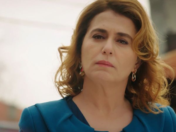 La señora Fazilet y sus hijas - Episodio 11
