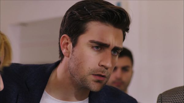 La señora Fazilet y sus hijas - Episodio 9