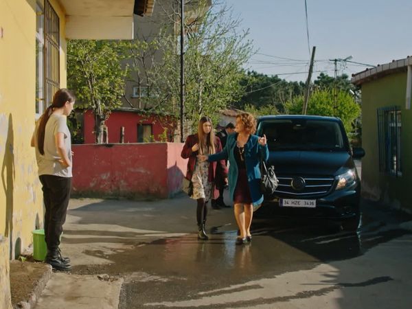 La señora Fazilet y sus hijas - Episodio 14