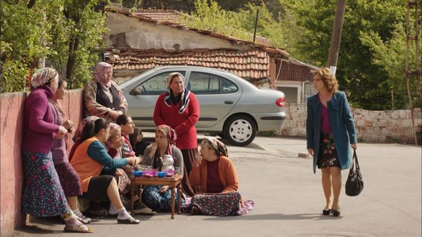 La señora Fazilet y sus hijas - Episodio 19
